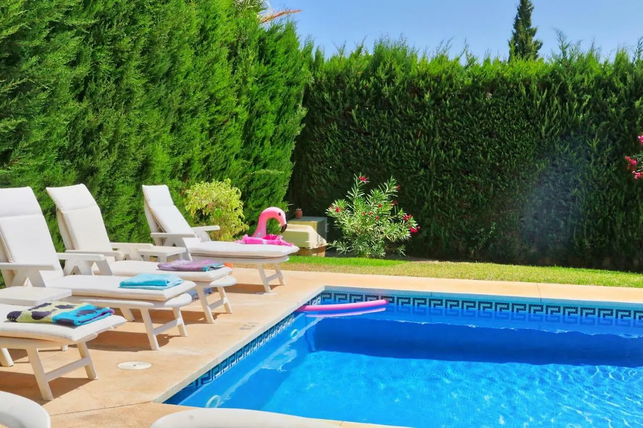 Villa Las Palmas Sleeps 10 Mijas
